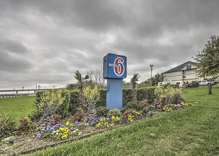 Motel 6-Dallas, TX - Northwest