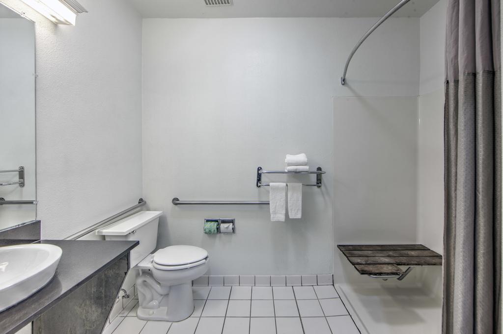 Hotel 6-dallas, Tx - Northwest 4*